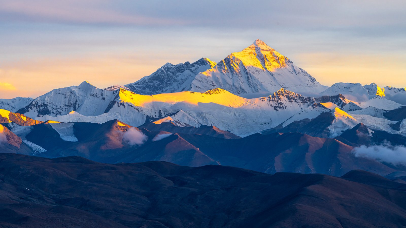 Day 8: Hike to Shangri-La & Tibetan Dance Evening